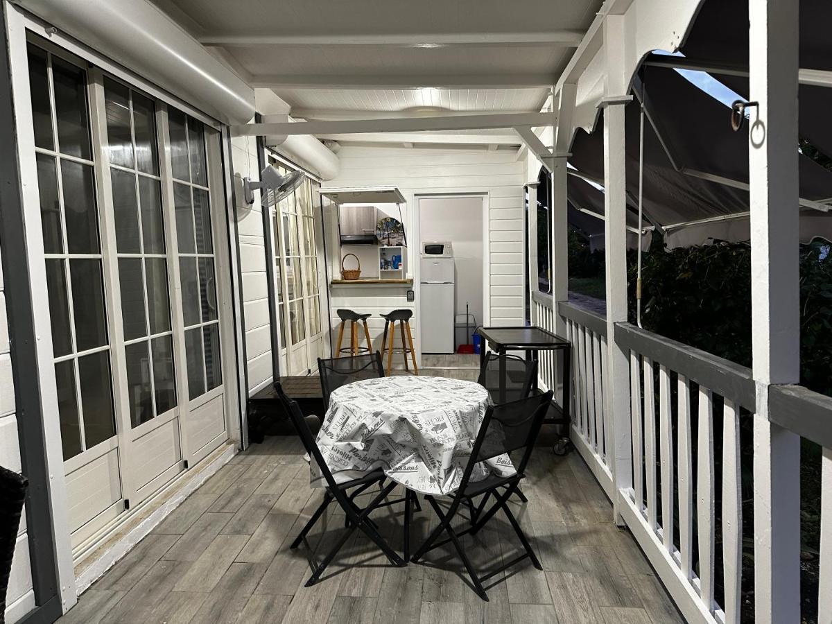 Le Cottage De Castaing Sur Plage Privee Sainte-Anne  Esterno foto